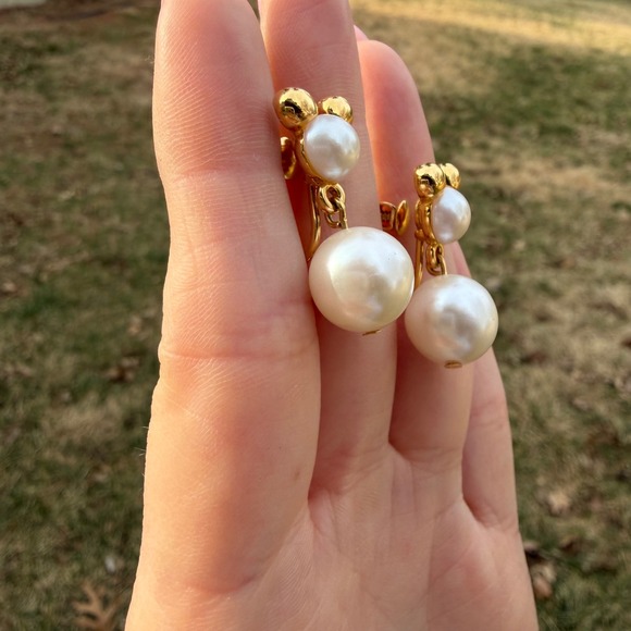 Napier Disney Mickey Mouse Faux Pearl Drop Earrings Gold Tone Screw Back Vintage - Picture 2 of 7